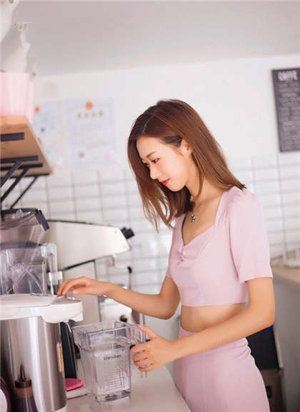 又黄又粗暴的纯肉短篇-快停下我可是你老师_情戏书屋