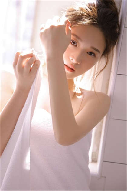 能让下面有水的污文-这是教室啊太大了_情戏书屋