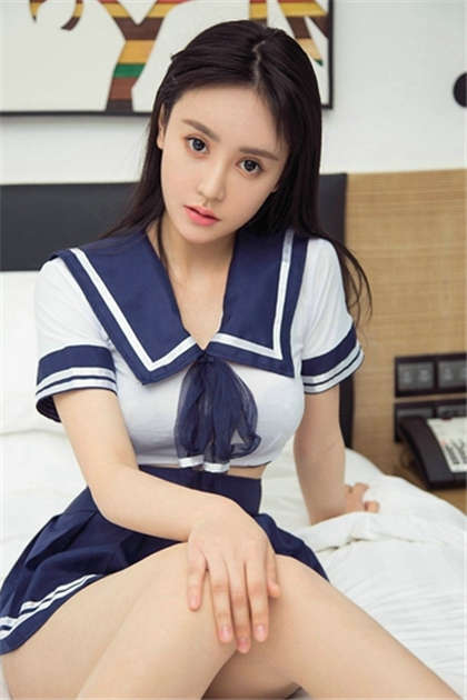 被轮流强上-男主往女主里面塞花瓣_情戏书屋