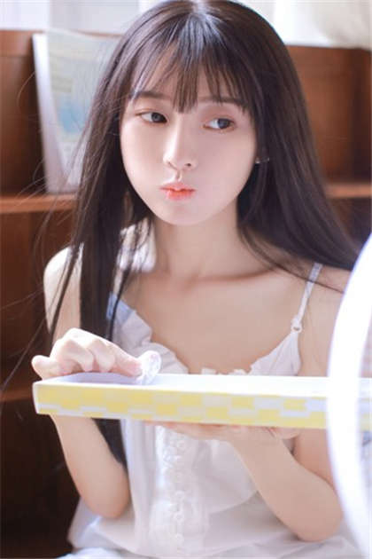 H文 肉肉文章-不顾她的哭喊占有她_情戏书屋