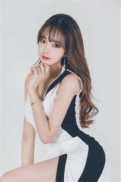 黄到下面流水的文字打乱-我用我的腿顶她下面了_情戏书屋