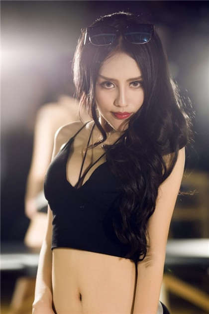 车上被操-野外又摸又吸奶的小说_情戏书屋