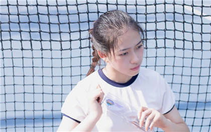 同学教室吸-好弟弟太大了_情戏书屋