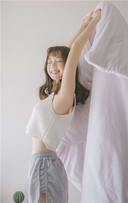 污到你湿透的小黄文小说-身体当即有了强烈的反应_情戏书屋