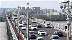 达威股份：公司暂无工业机器人的生产能力