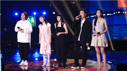 看！火车站里的一道靓丽风景线