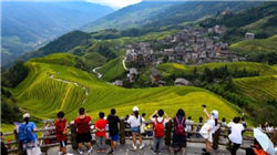 特朗普推行10万美元H-1B签证费用引发美企紧急应对