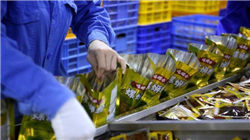 金价飙涨，老铺黄金反成“性价比之王”？消费者疯抢，专家提醒