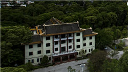 美联储下个月降息概率一夜翻倍