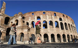 AI产品的邀请码「黑市」，谁在制造稀缺？