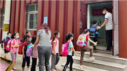 古尔曼：苹果今年首次实现全系 iPhone 17 / Pro 印度组装生产，专供美国市场