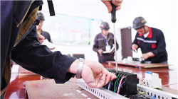 岚图FREE+售价公布：全系标配华为智能的SUV 售价21.99万起